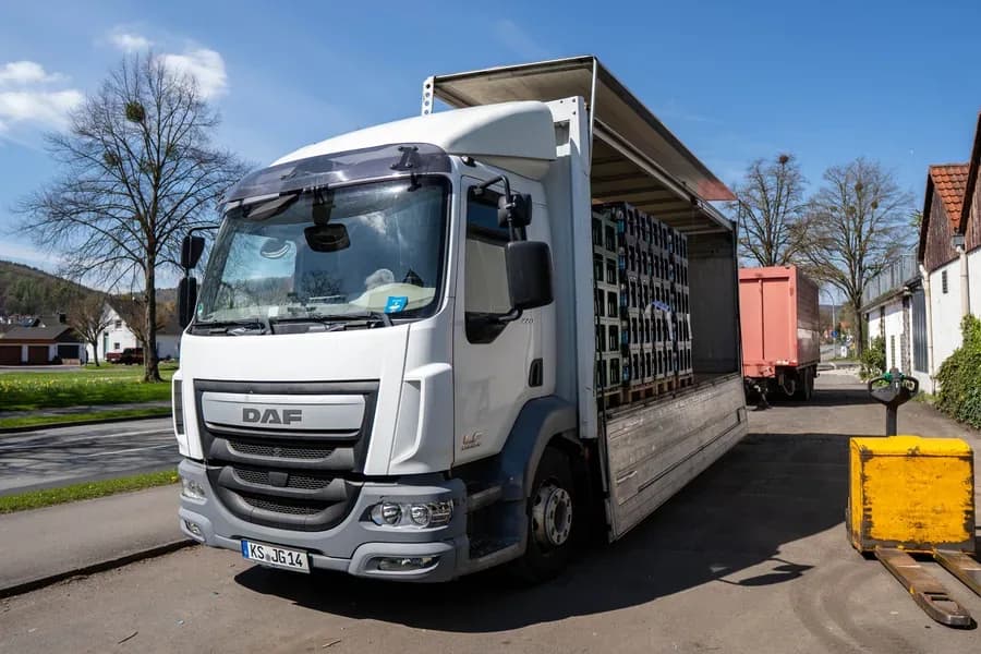 Unser LKW bei der Auslieferung